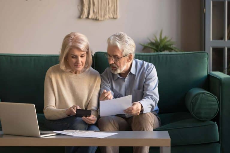 retirees calculating interest rates