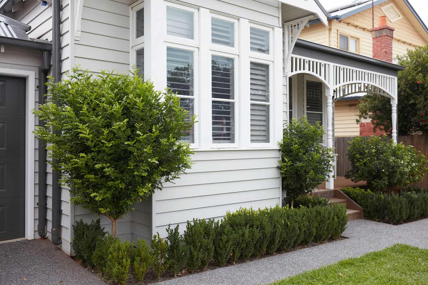 Weatherboard home front yard